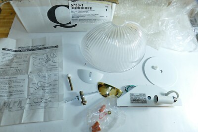 Quorum International 5733-1 Curved Clear Rib Wall Sconce Polished Brass White