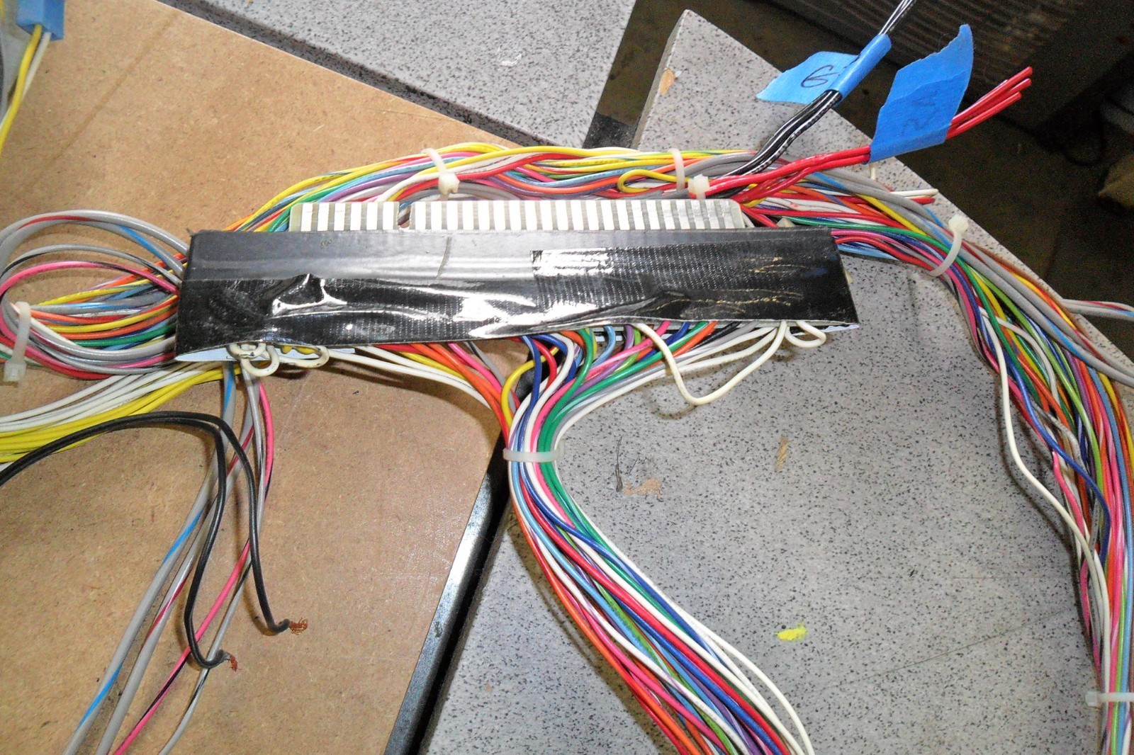 DYNAMITE COP, SEGA, ARCADE PCB BOARD, CAGE, COMPLETE SET UP, WORKING