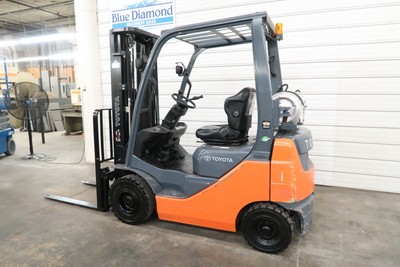 2015' Toyota 8FGU15, 3,000# Pneumatic Tire Forklift, LPG Fuel, 3 Stage, S/S