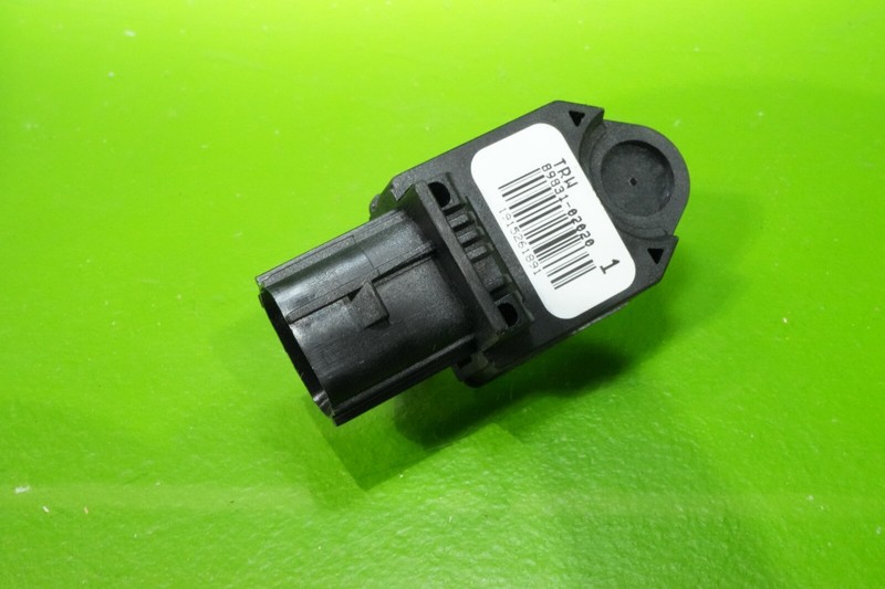 06-08  IS250 OEM 89831-02020 front side SRS impact sensor relay control