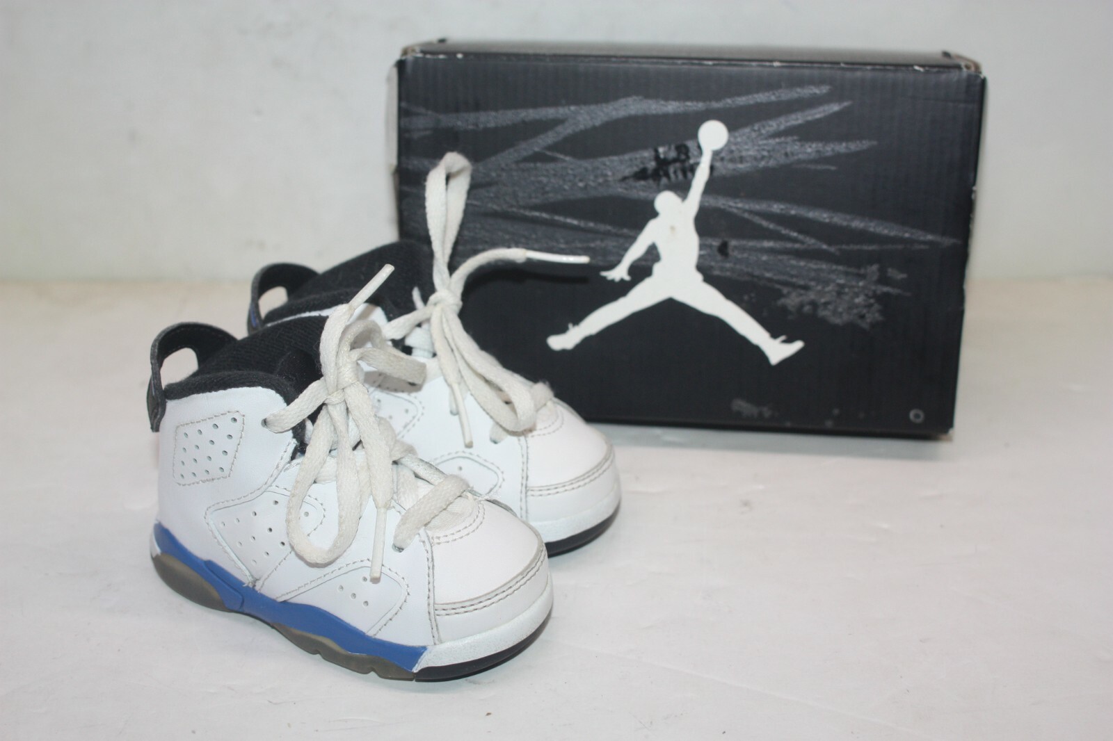 2016年製ジョーダン6とジョーダン4 Jordan ジョーダン メンズ スニーカー 【Jordan 4 Retro White