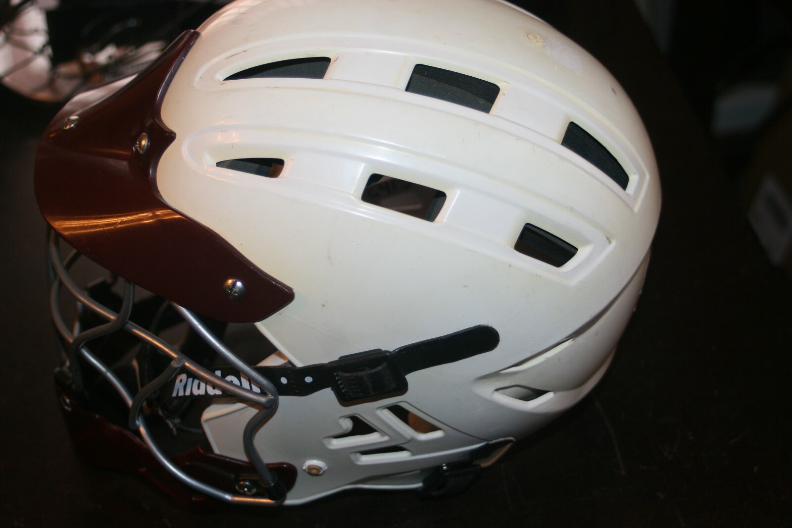 RIDDELL Lacrosse Helmet Adult Size Large with Free Teeth Guard