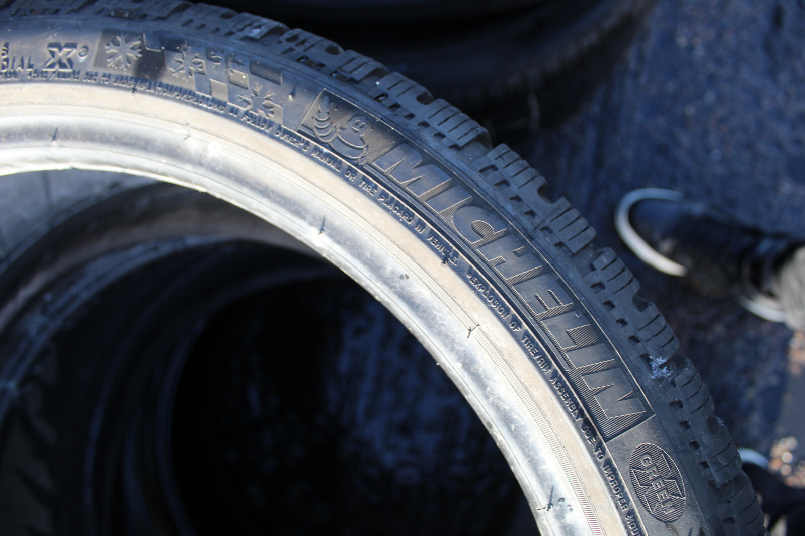 245 35 19 Michelin, Winter, XL, M+S, 93W, x2 A Pair, 6.0mm (f1_tyres) FOD L1880