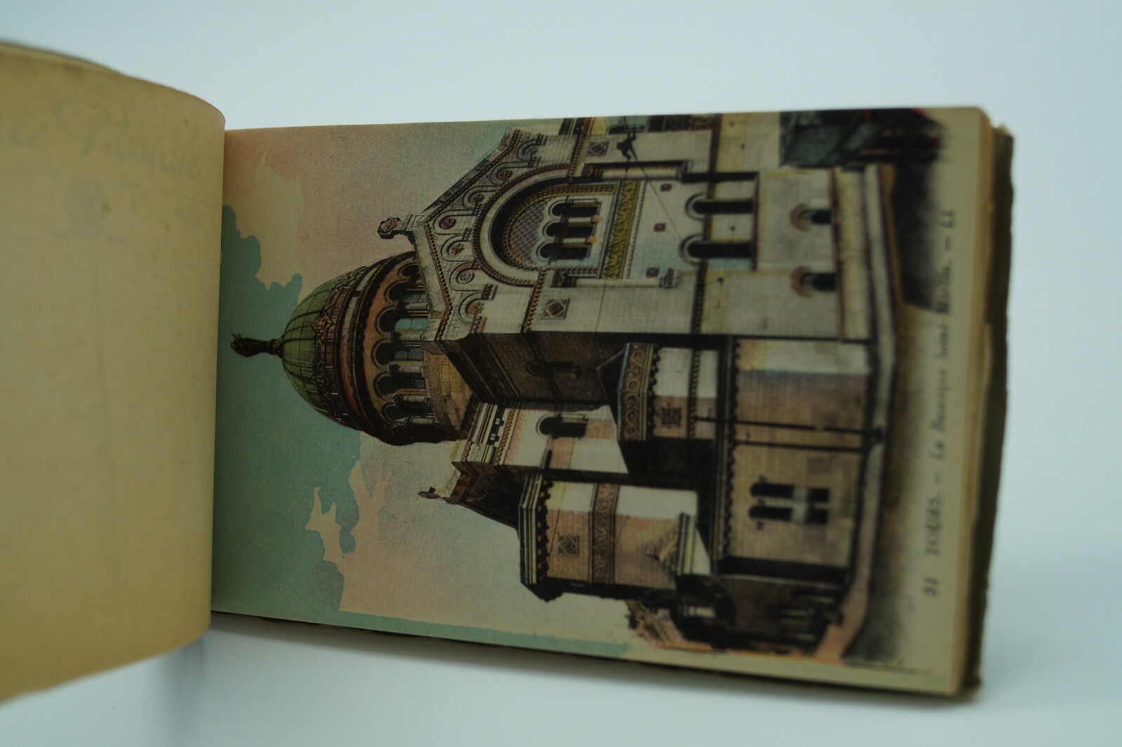 Tours Book of 18 Unused French Postcards Photos