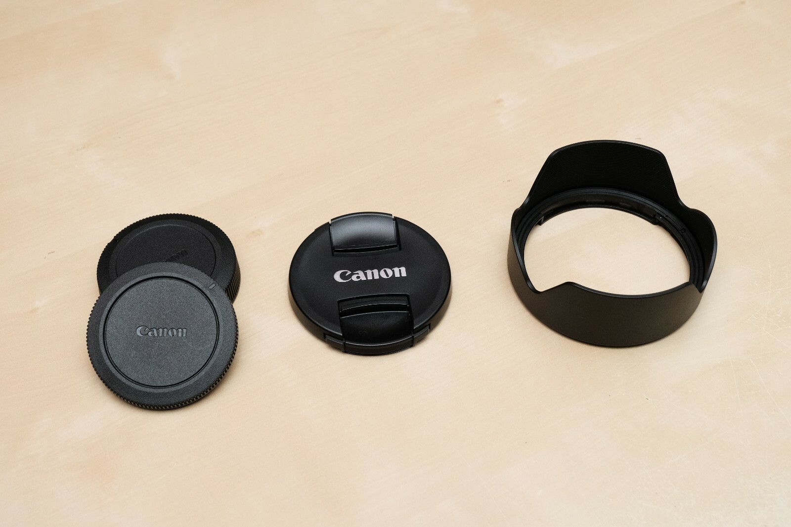 Authentic  Canon Lens Hood EW-83N for RF 24-105mm F/4 L (W/ LENS/BODY DUST CAPS)