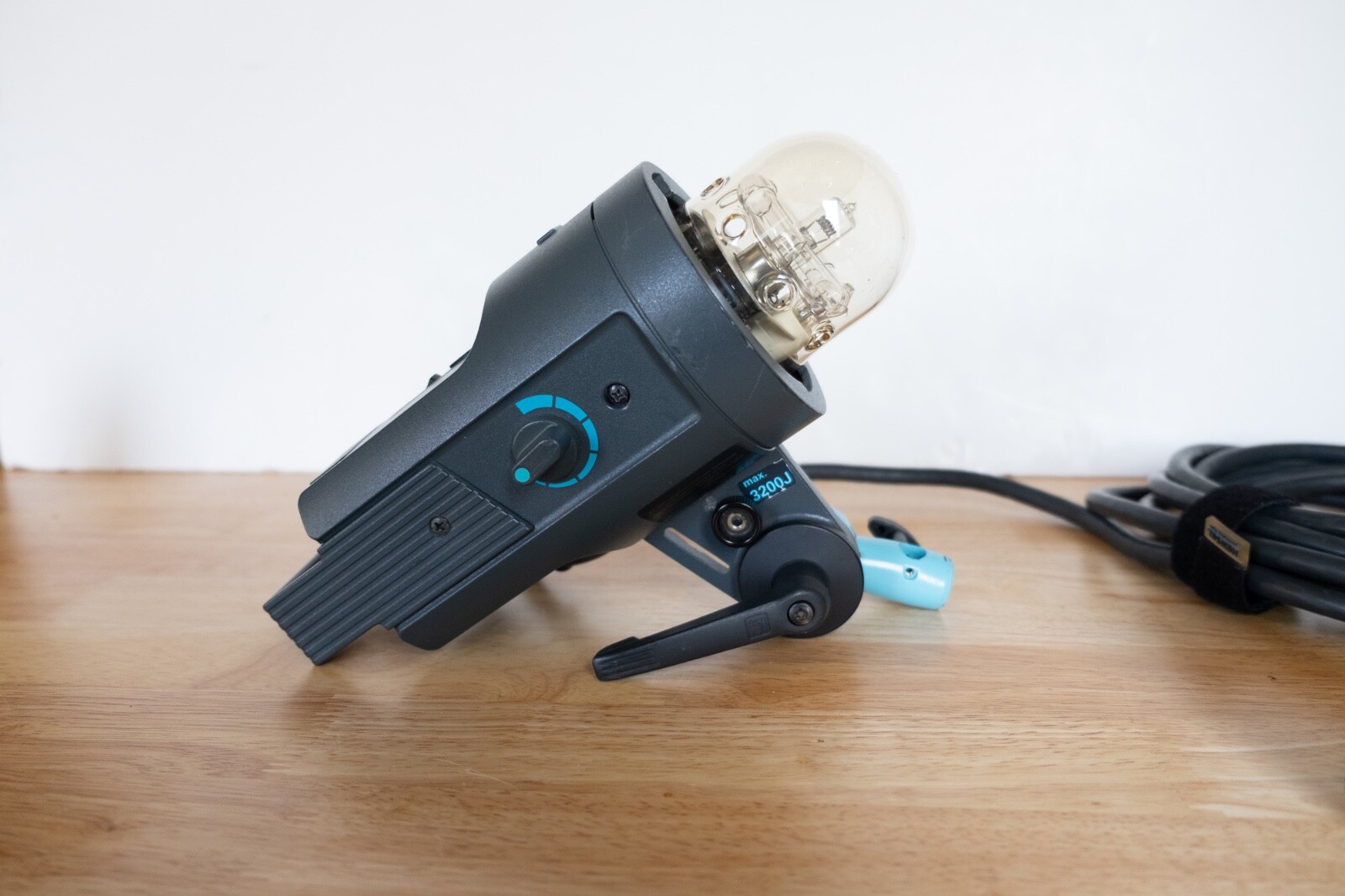 Broncolor Pulso G Head, Free Shipping!