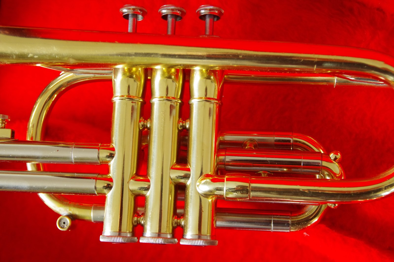 Olds Cornet with Amado water keys, hard case, 2 mouthpieces (7C & 5C) and mute