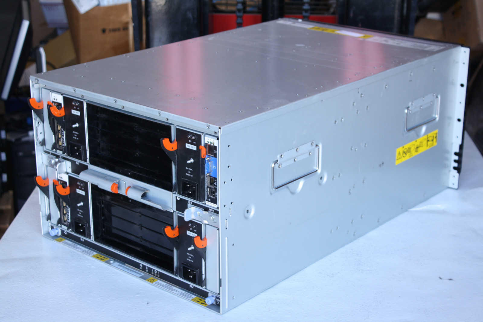 IBM BladeCenter 8677-3RU 8677 HC1