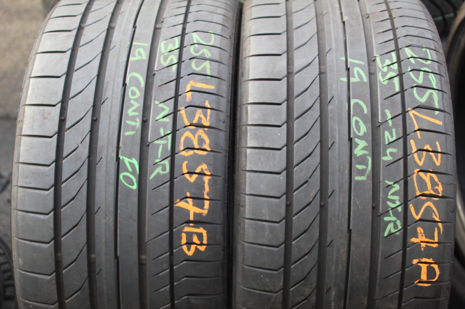 255 35 19 Continental, CSC 5P, XL, N0, 96Y, x2 A Pair 6.2mm (F1_tyres) FO L3857