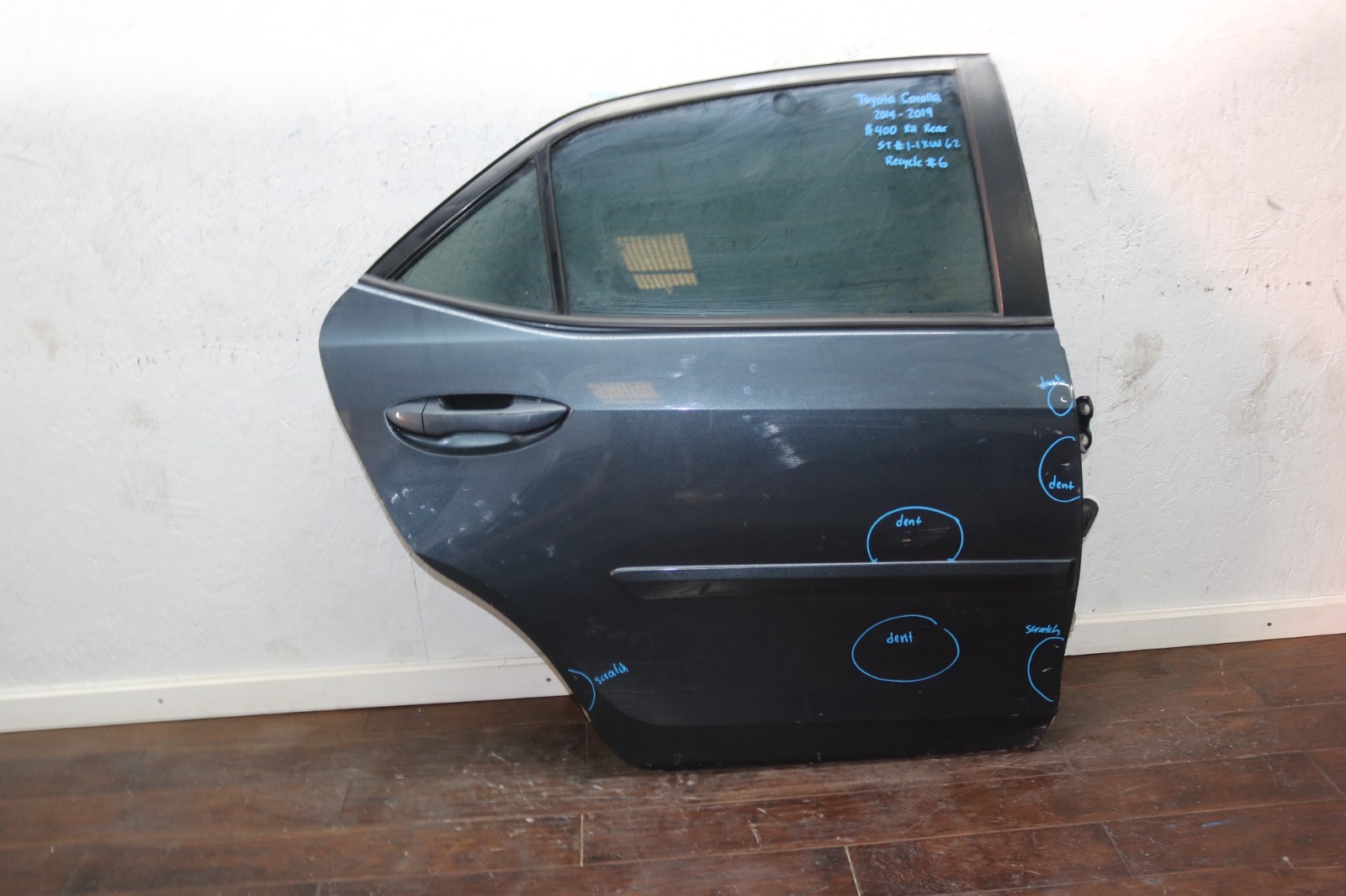 2014 2019 TOYOTA COROLLA RIGHT SIDE REAR DOOR OEM