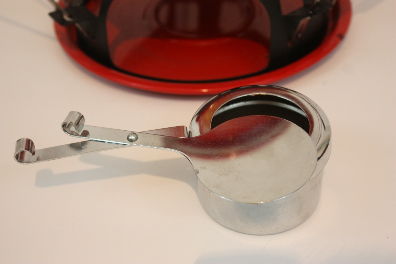 VTG 1971 Imperial Porcelain Enamel Elysee Red Flowers Fondue Set in Box Japan