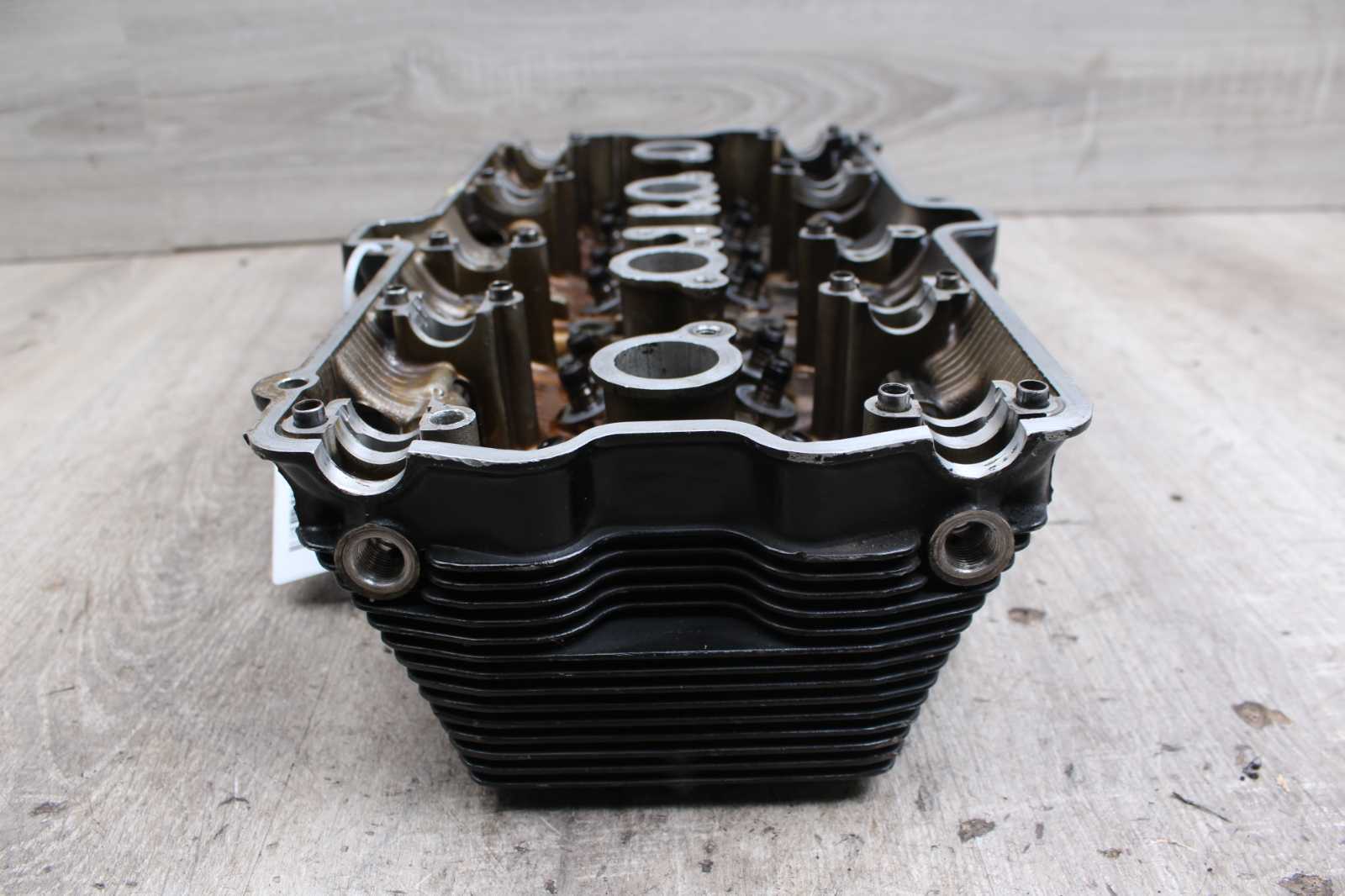 Cylinder head Suzuki GSX 1100 F GV72C 88-96 | eBay