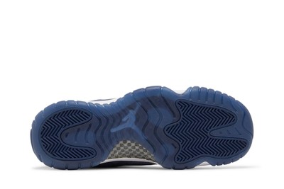 Pre-owned Jordan Air  Wmns Air  11 Retro 'midnight Navy Velvet' Ar0715-441 In White