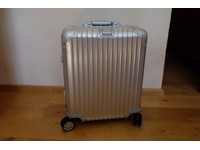 rimowa topas cabin plus