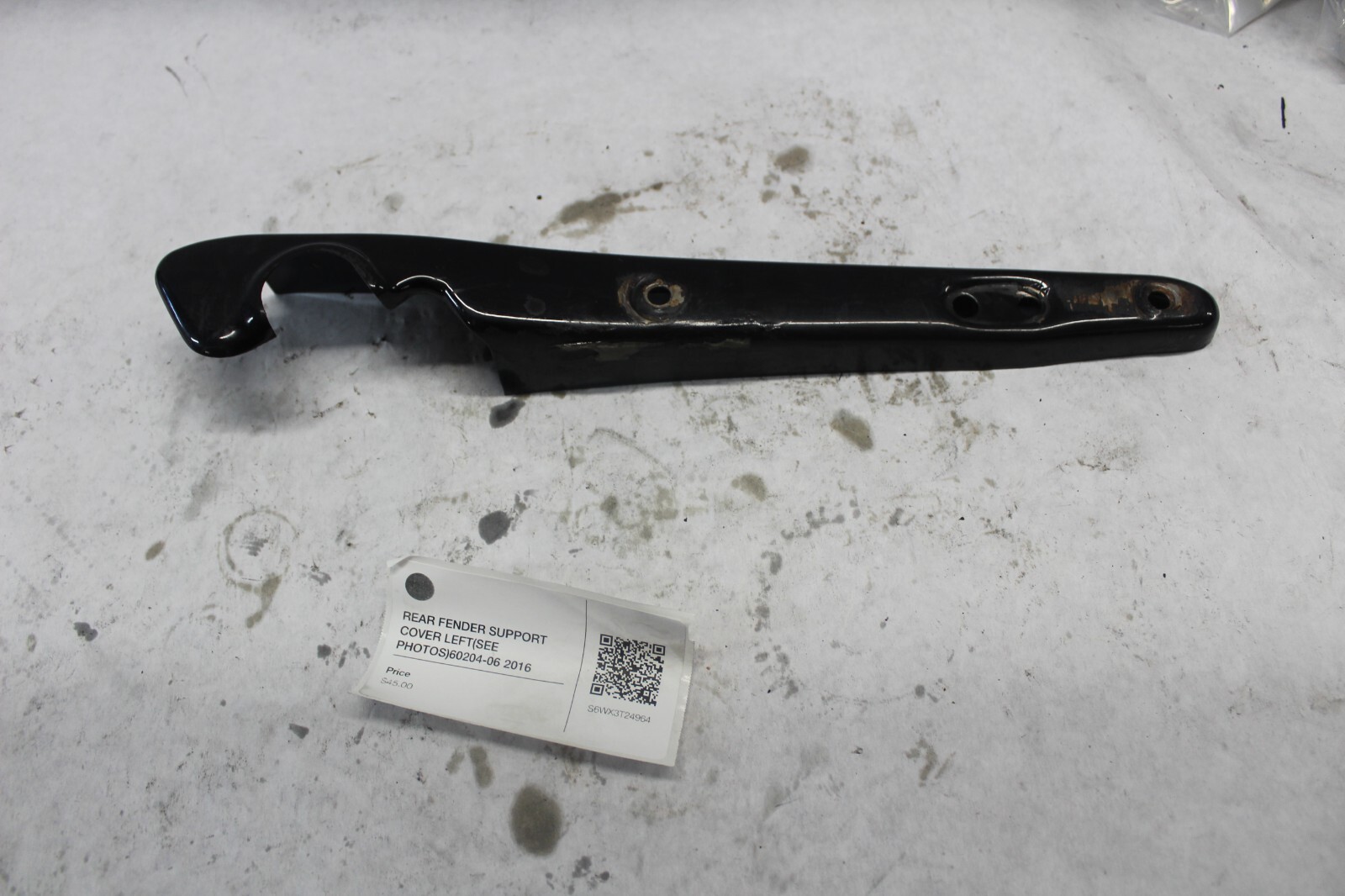 may REAR FENDER SUPPORT COVER LEFT (SEE PHOTOS) 60204-06 2016