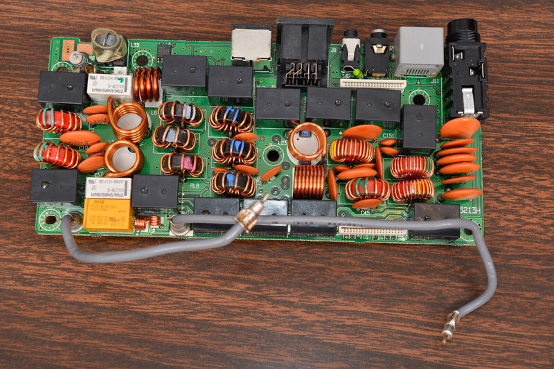 ICOM  IC-706MK2G [ジャンク扱い]  パワー計SX200付属 ICOM IC-706MK2G [ジャンク扱い] パワー計SX200付属