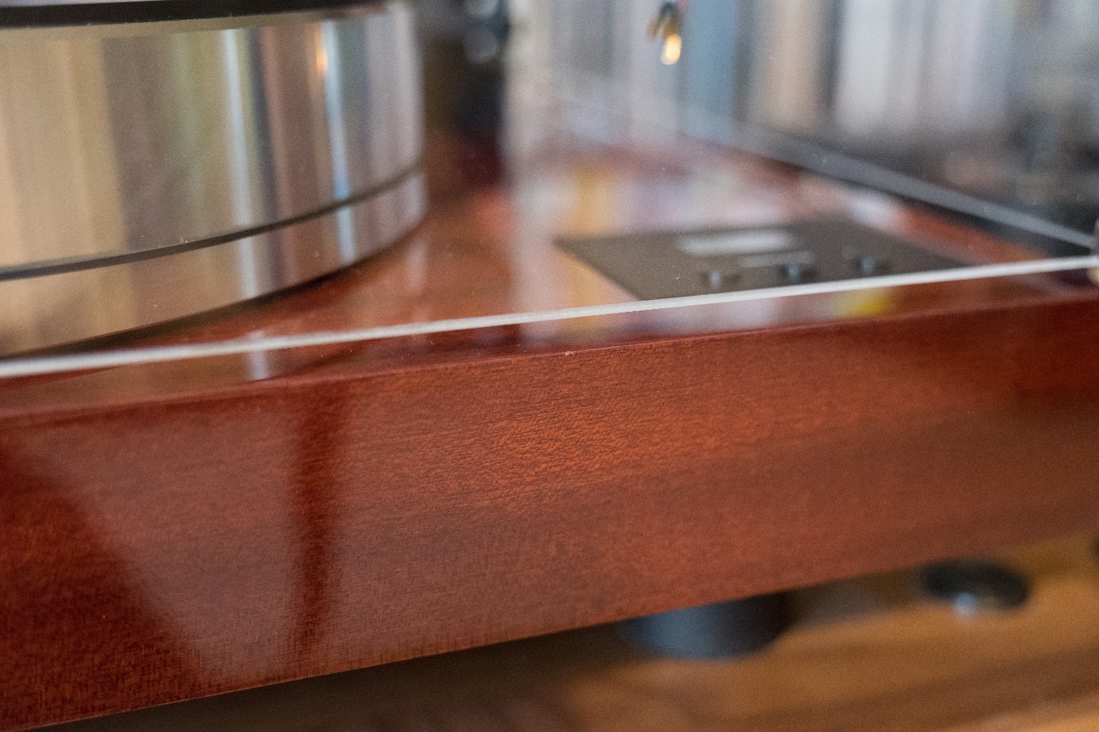 Pro-Ject Xtension 10 Mahogany Turntable Mint in Original Box No Cartridge