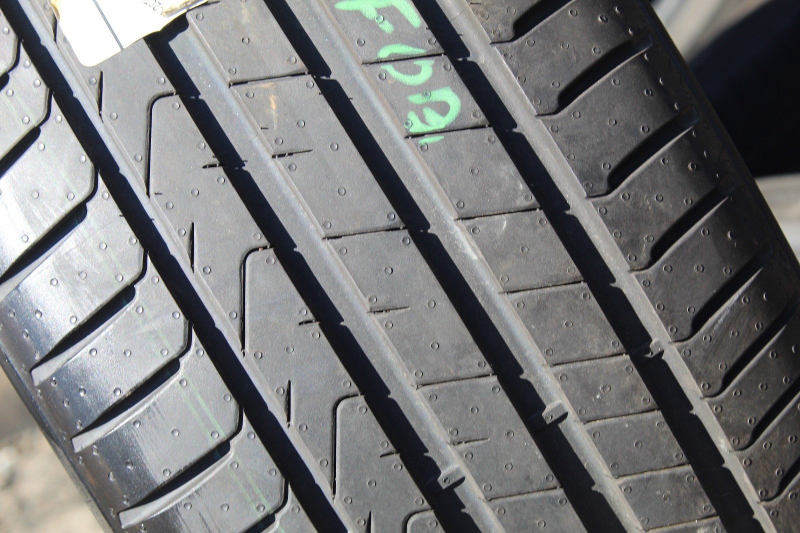 New 255 45 20 Pirelli, Scorpion, AO, EV, 101T, x1 Single Tyre (F1_tyres) FOB X03