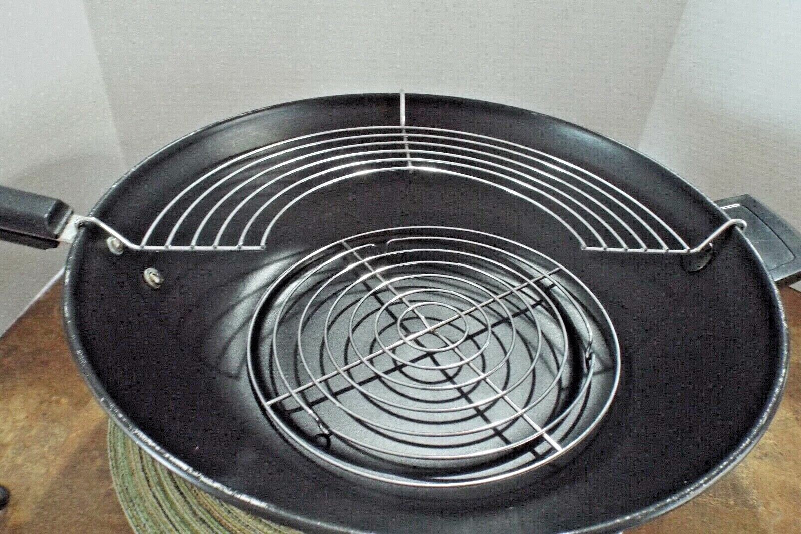 West Bend Electric Wok Model 79110 - Complete with Cord and Racks VERY NICE