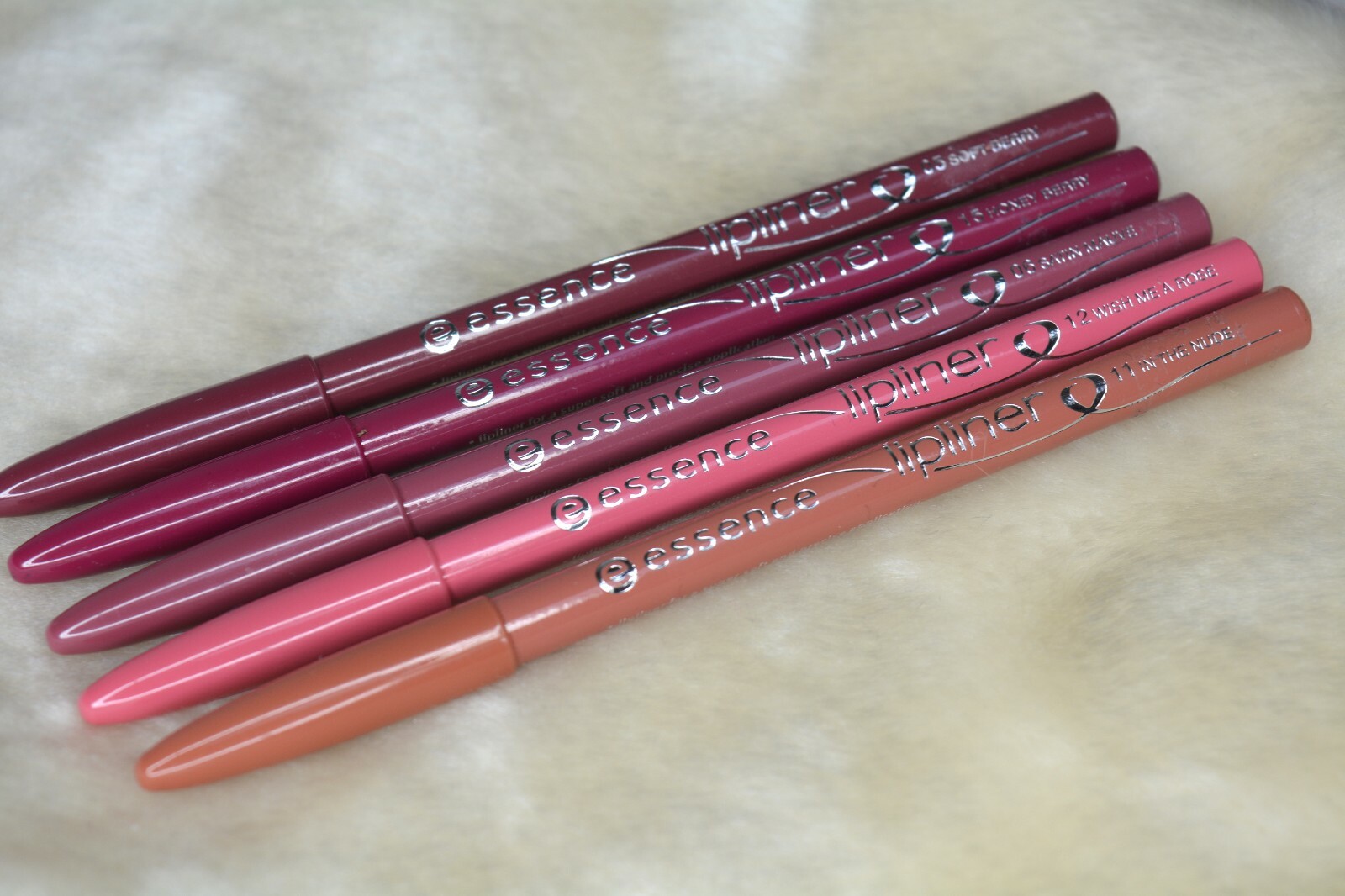 Essence soft contouring Lipliner, Lippen-Konturenstift Farbewahl