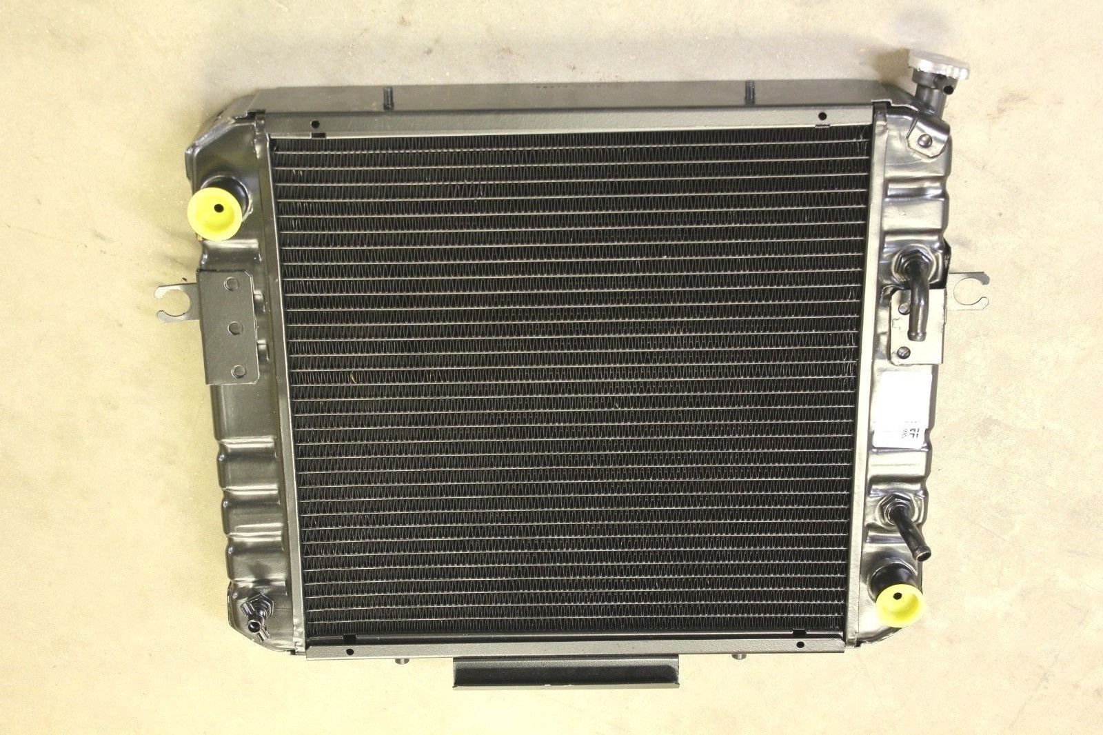 246063 Radiator for Toyota forklift (w/ oil cooler 9.00