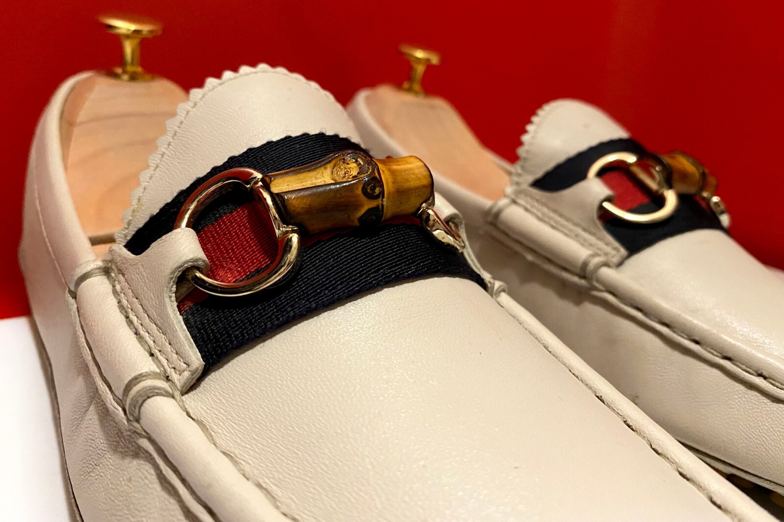$849.00!! GUCCI MEN'S WHITE SILVER BITS LOAFERS DRIVER SHOES