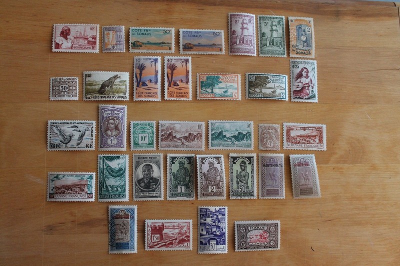 Lot Timbres Pays DâExpression Francaise-T063