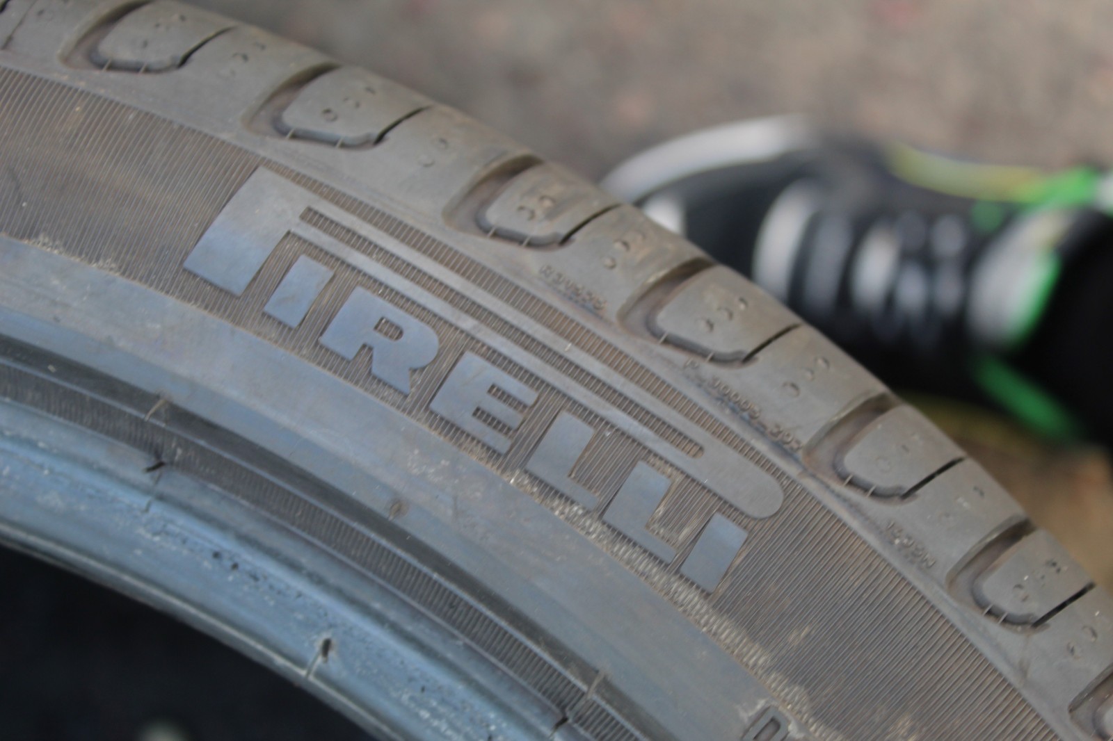 275 35 19 Pirelli, RunFlat, MOE, 100Y, x1 Single Tyre 5.2mm (F1_tyres) L3803
