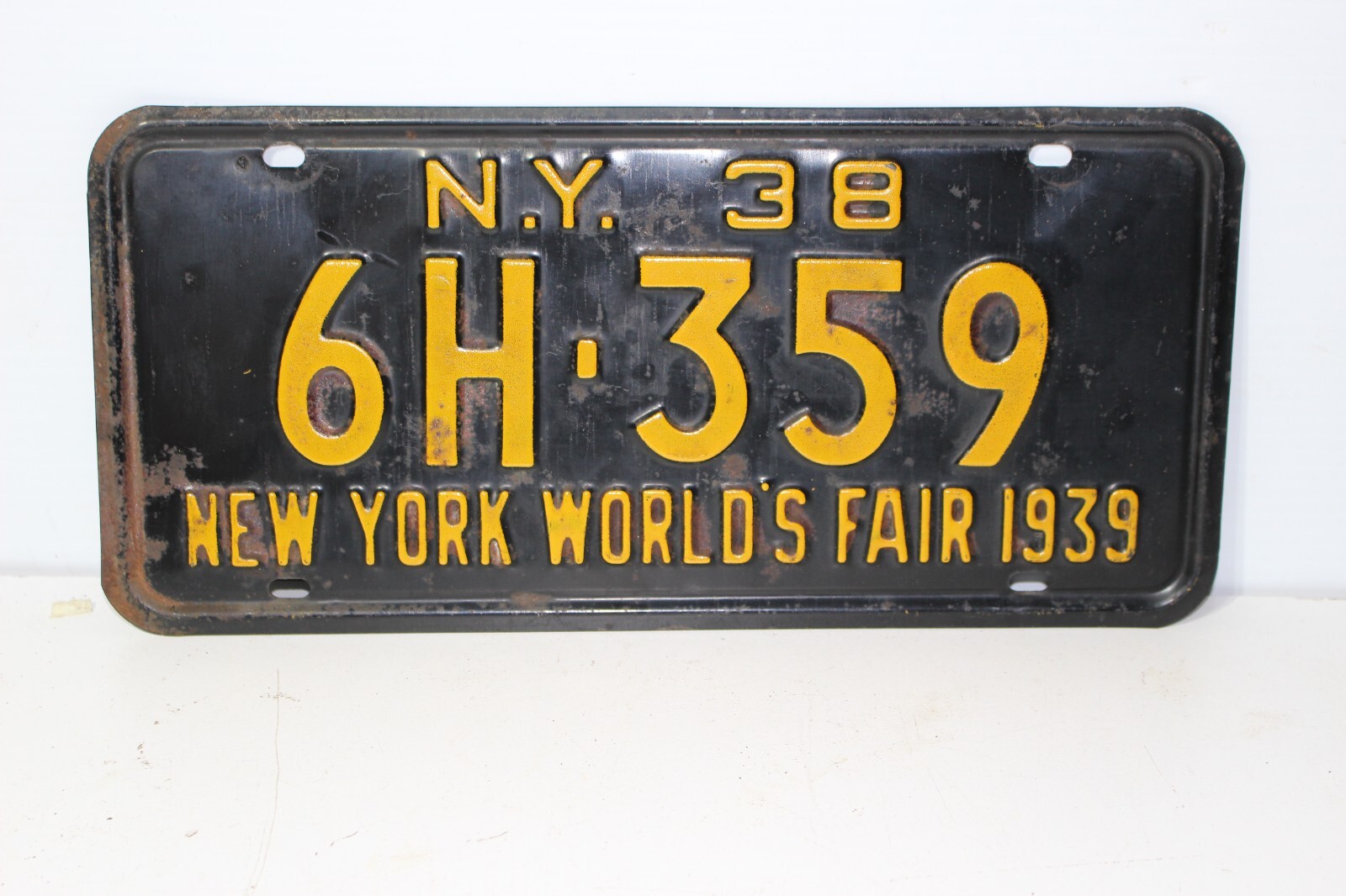 Vintage N.Y. 38 New York World's Fair 1939 Vehicle License