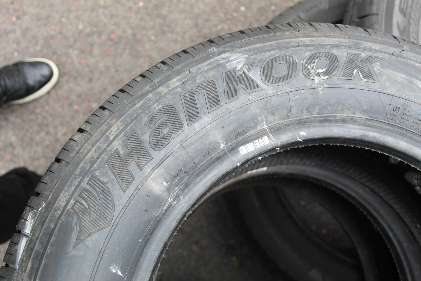 New 215 65 16C Hankook, Radial RA28E, 106/104T, x1 Tyre (F1_tyres) L3657
