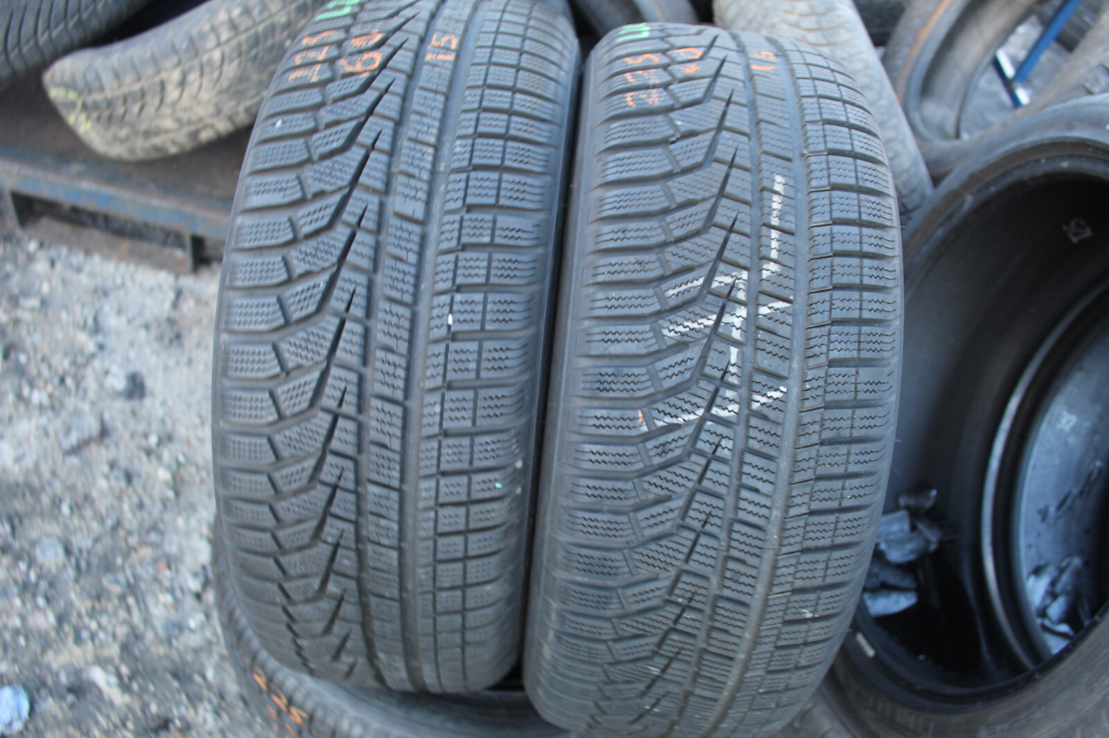 225 60 15 Hankook, Winter, M+S, 96H, x2 A Pair 7.5mm (F1_tyres) L2059