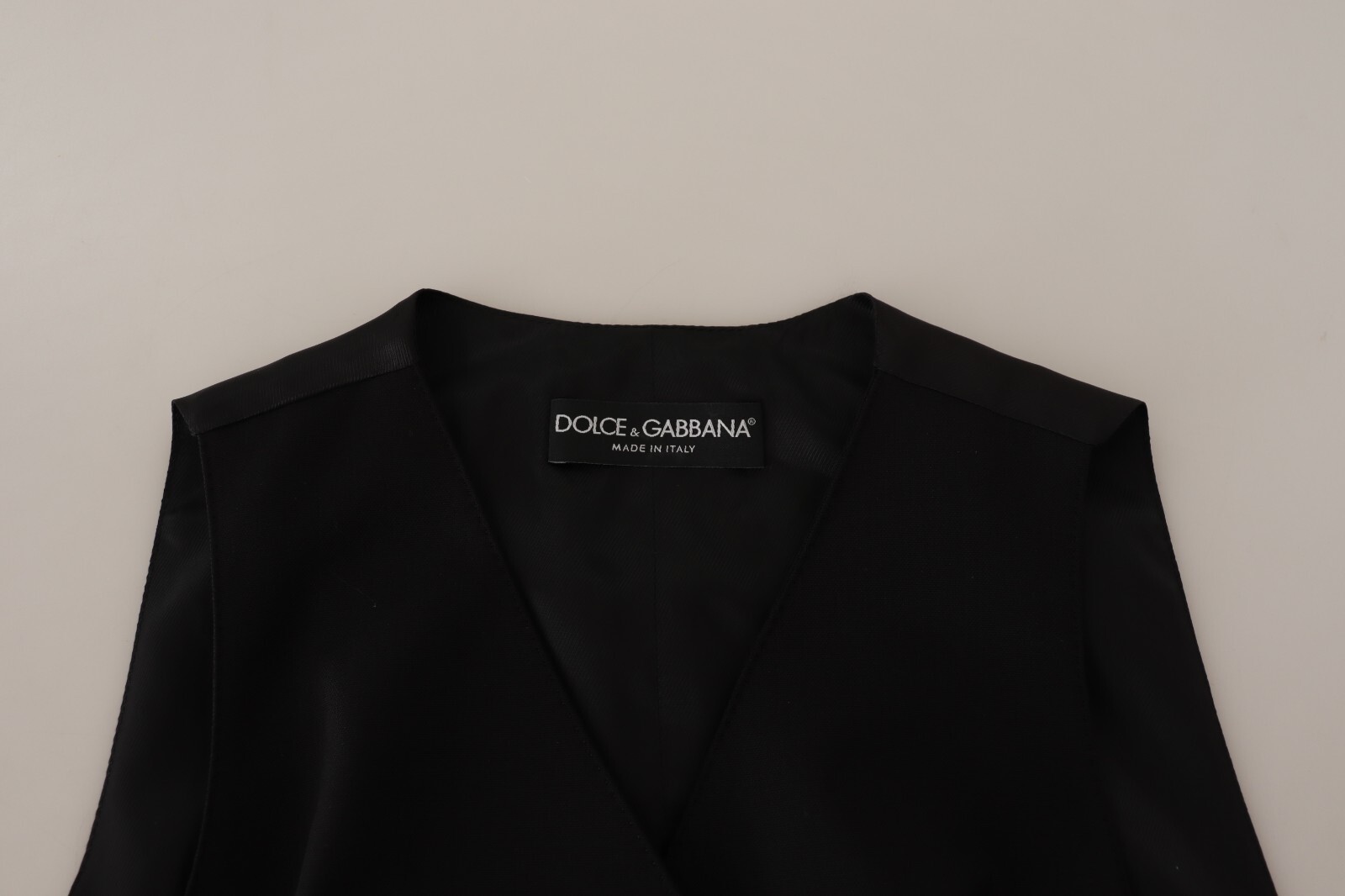 Pre-owned Dolce & Gabbana Top Viscose Black Button Down Sleeveless Vest It42/us8/m $550