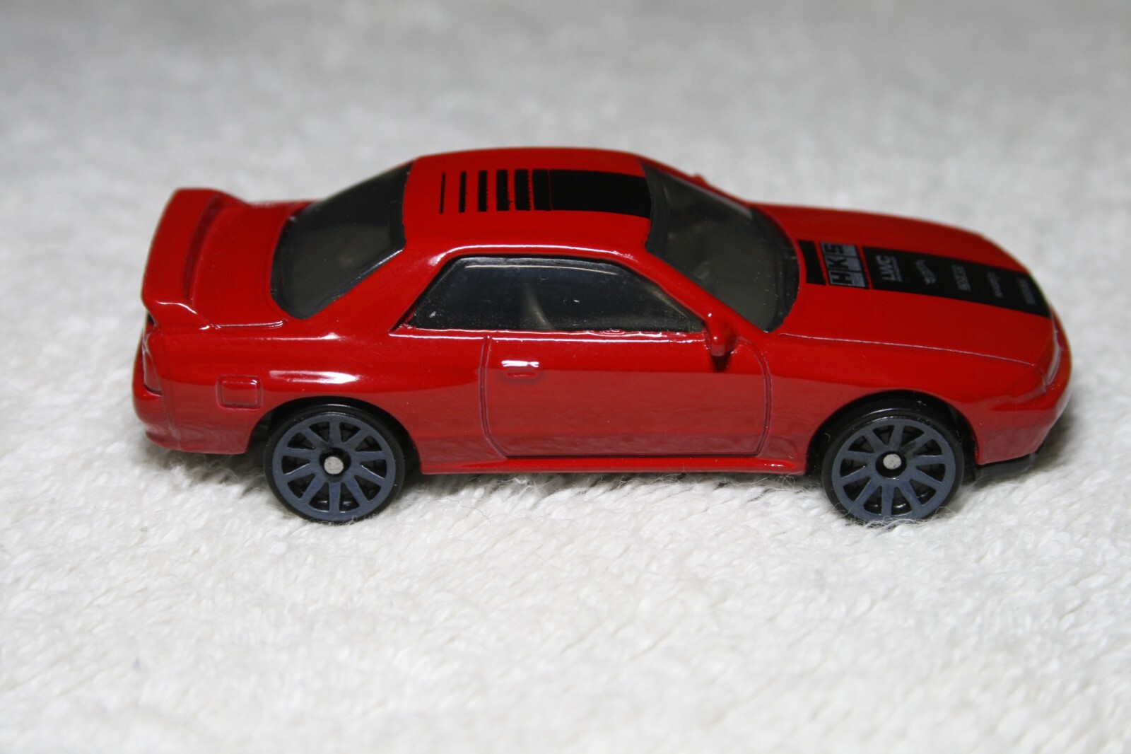 HOT WHEELS 💥 2018 RED NISSAN SKYLINE GT-R (BNR32) 💥 BLACK