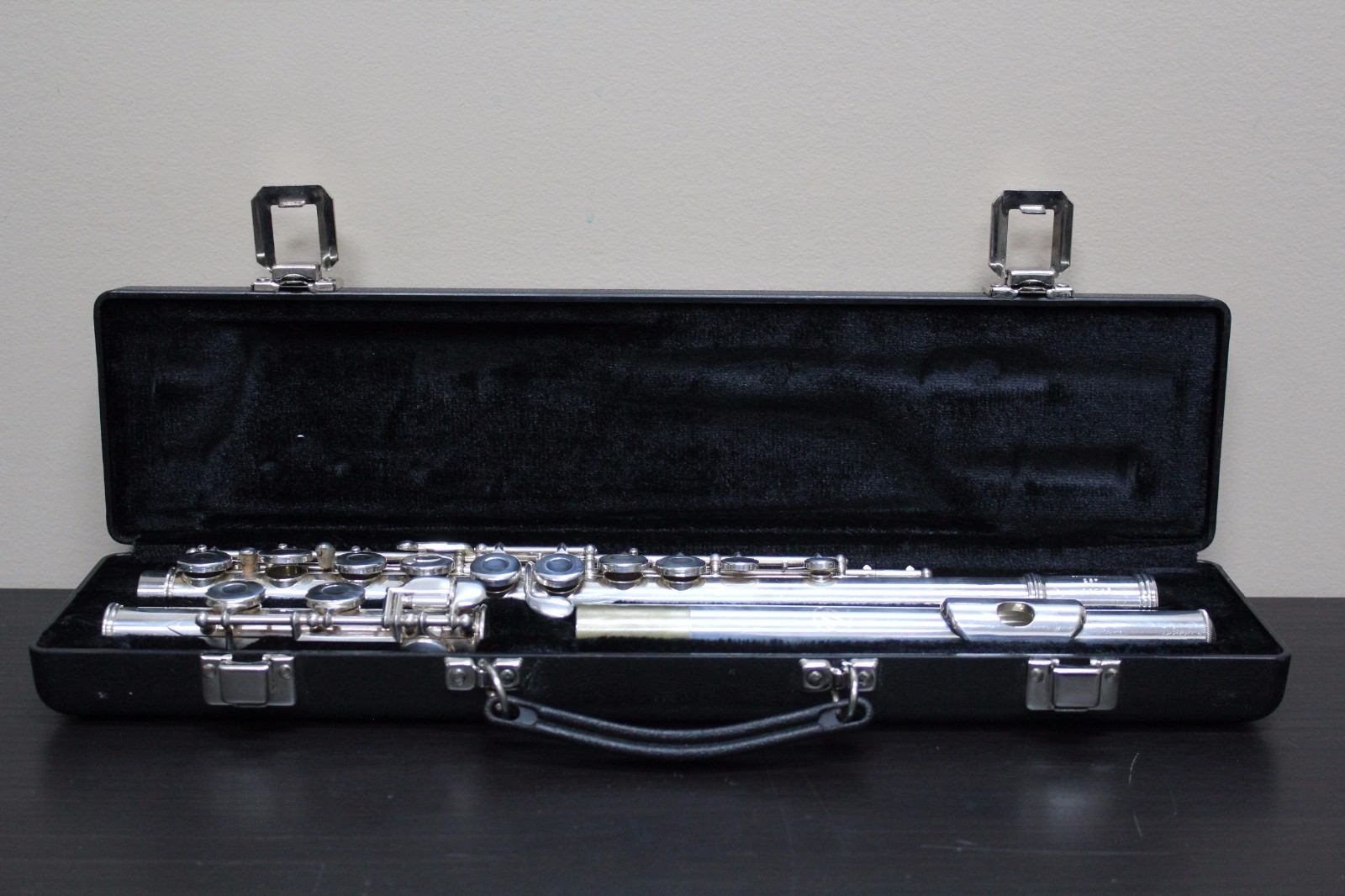 Gemeinhardt 2SP Silver Plated Flute - Straight Headjoint