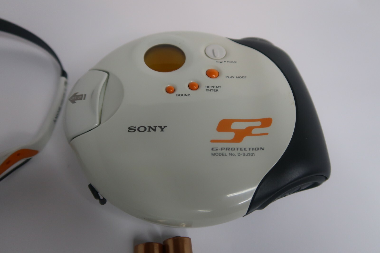 Sony Walkman Portable Digital CD Player D-SJ301 Sport + Original Headphones