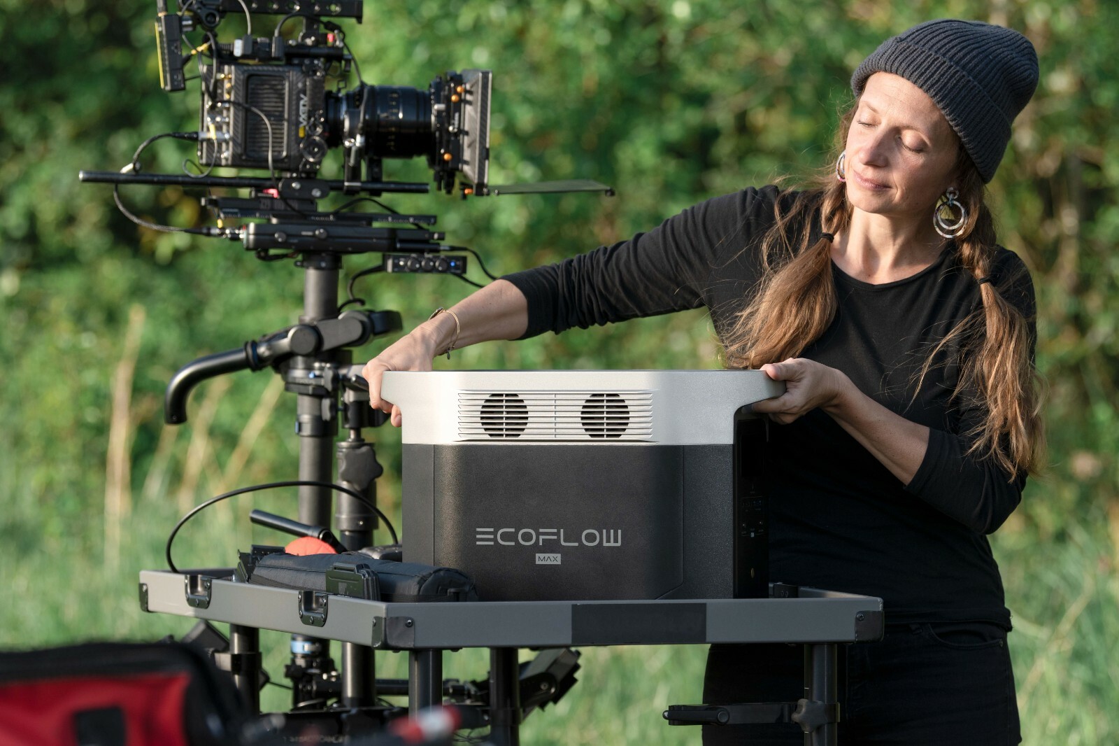 Портативная зарядная станция ecoflow river 2 max. Ecoflow delta max 2000. Дельта макс мембрана. Delta max. Delta nueve 150мл.