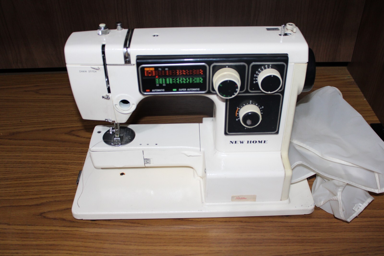 Vintage new home 910 sewing machine made in japan untested