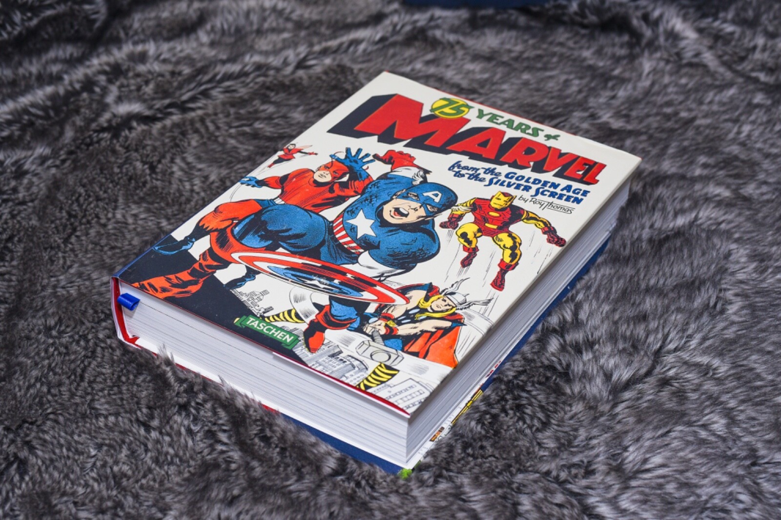 75 years of Marvel giant book In Original box Signed by Stan 75 years of Marvel giant book In Original box Signed by Stan