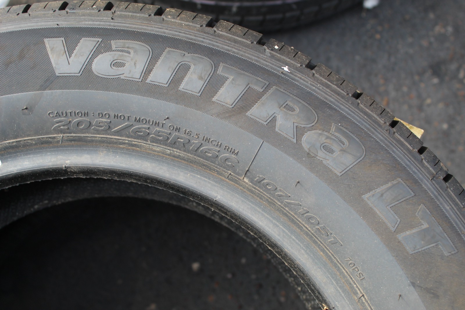 New 205 65 16C Hankook, Vantra LT, 107/105T, x1 Tyre (F1_tyres) L3830