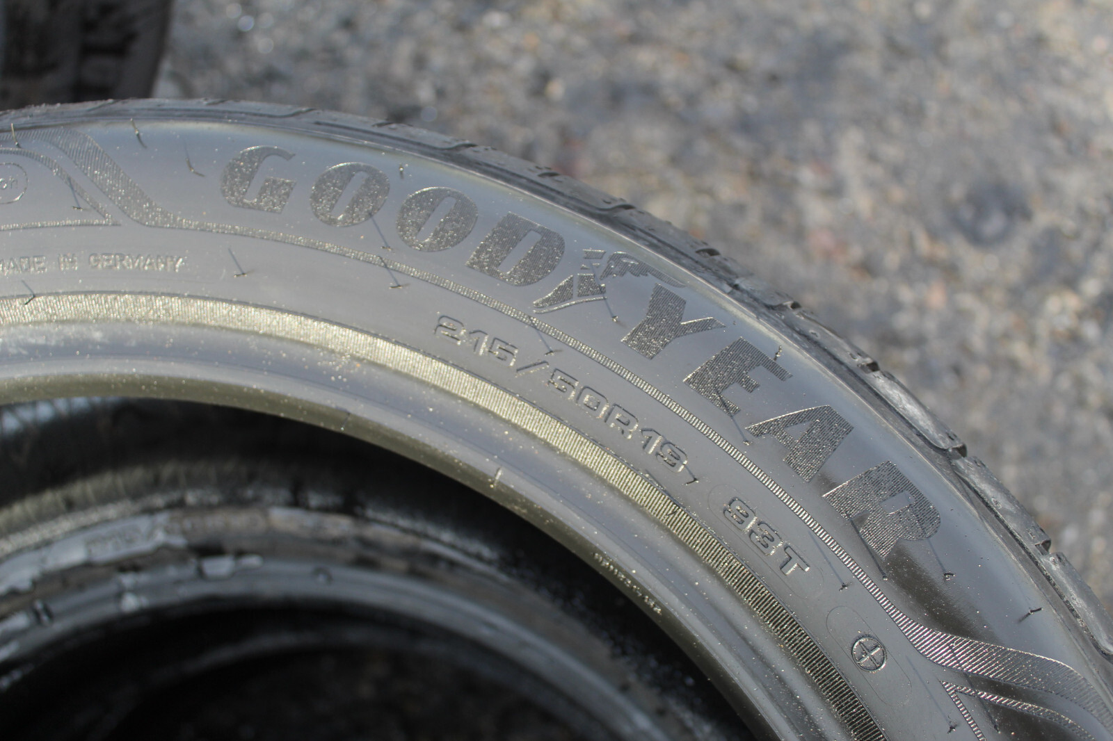 New 215 50 19 Goodyear, Efficient Grip P, 93T, x2 A Pair (F1_tyres) L1798