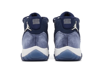 Pre-owned Jordan Air  Wmns Air  11 Retro 'midnight Navy Velvet' Ar0715-441 In White