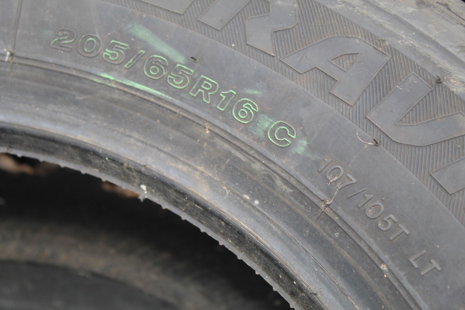 New 205 65 16C Bridgestone, Duravis R660 Eco, 107/105T, x1 Tyre (F1_tyres) L3659