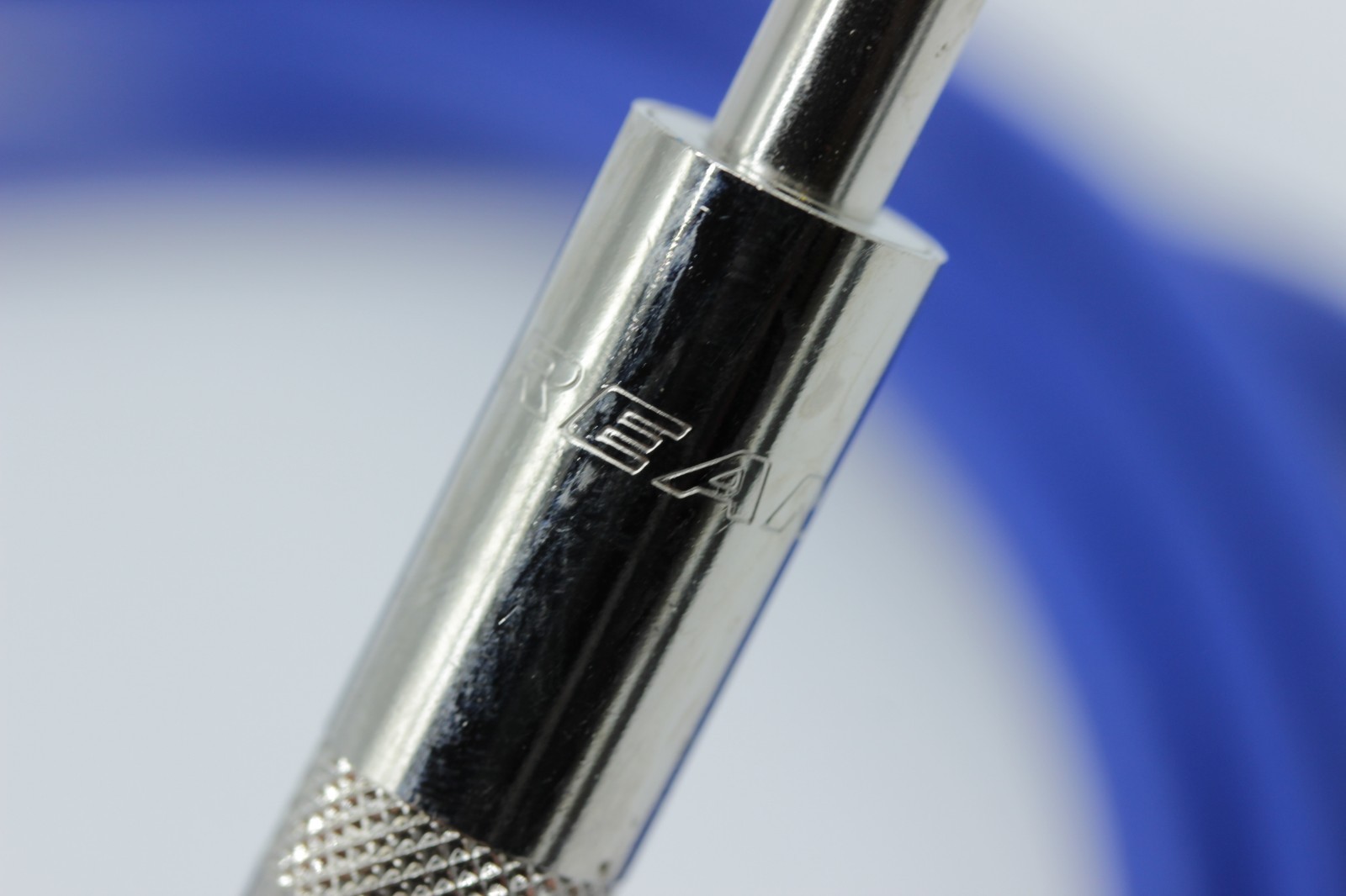 Cable for SOVIET guitars, basses and FX effect pedals - 5DIN>JACK1/4? TRS (2,5m)