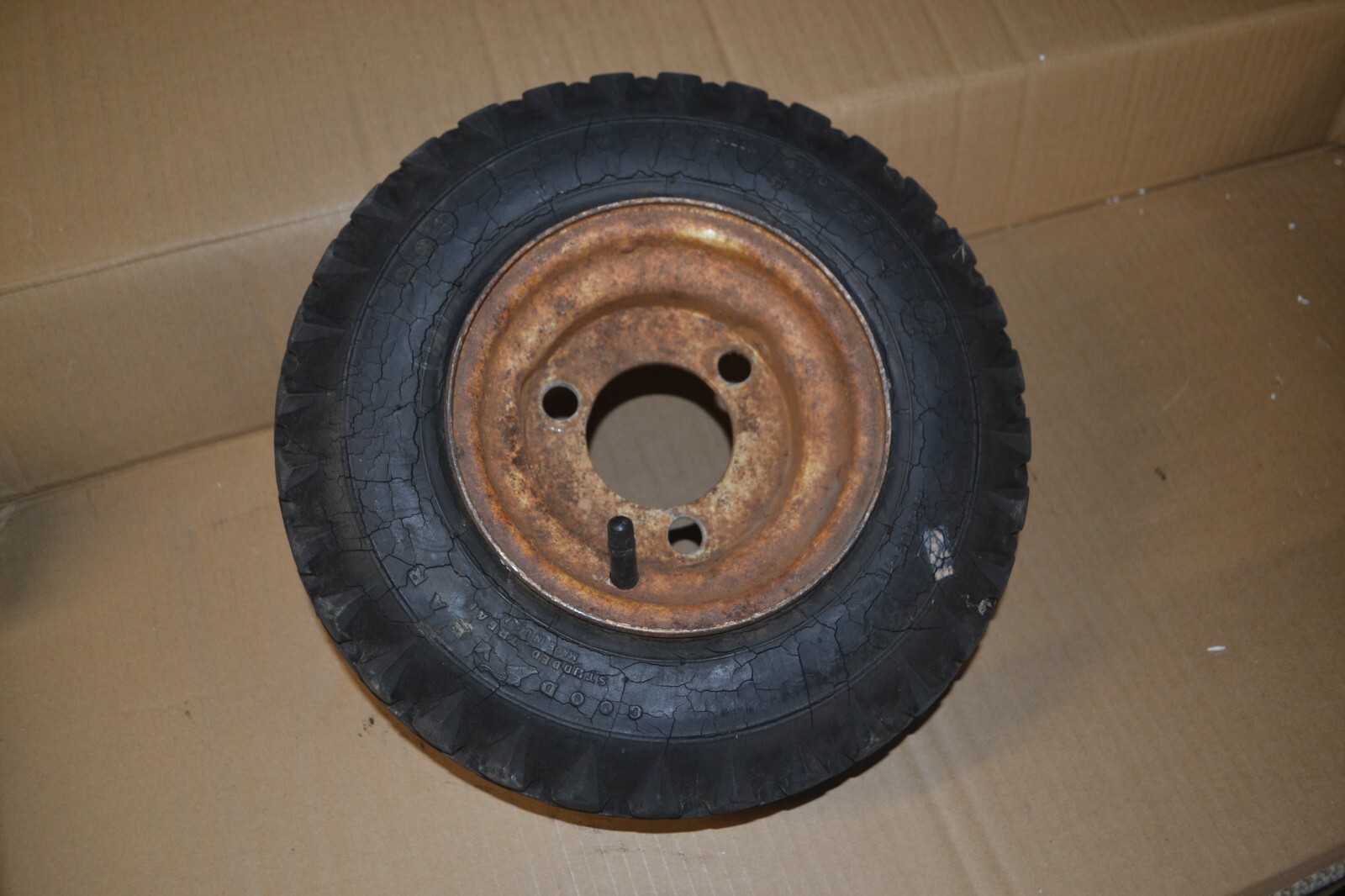 3 Lug Ariens 524 10m5 Snow Blower