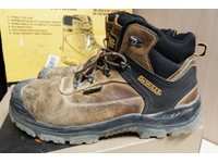 dewalt phoenix safety boots tan