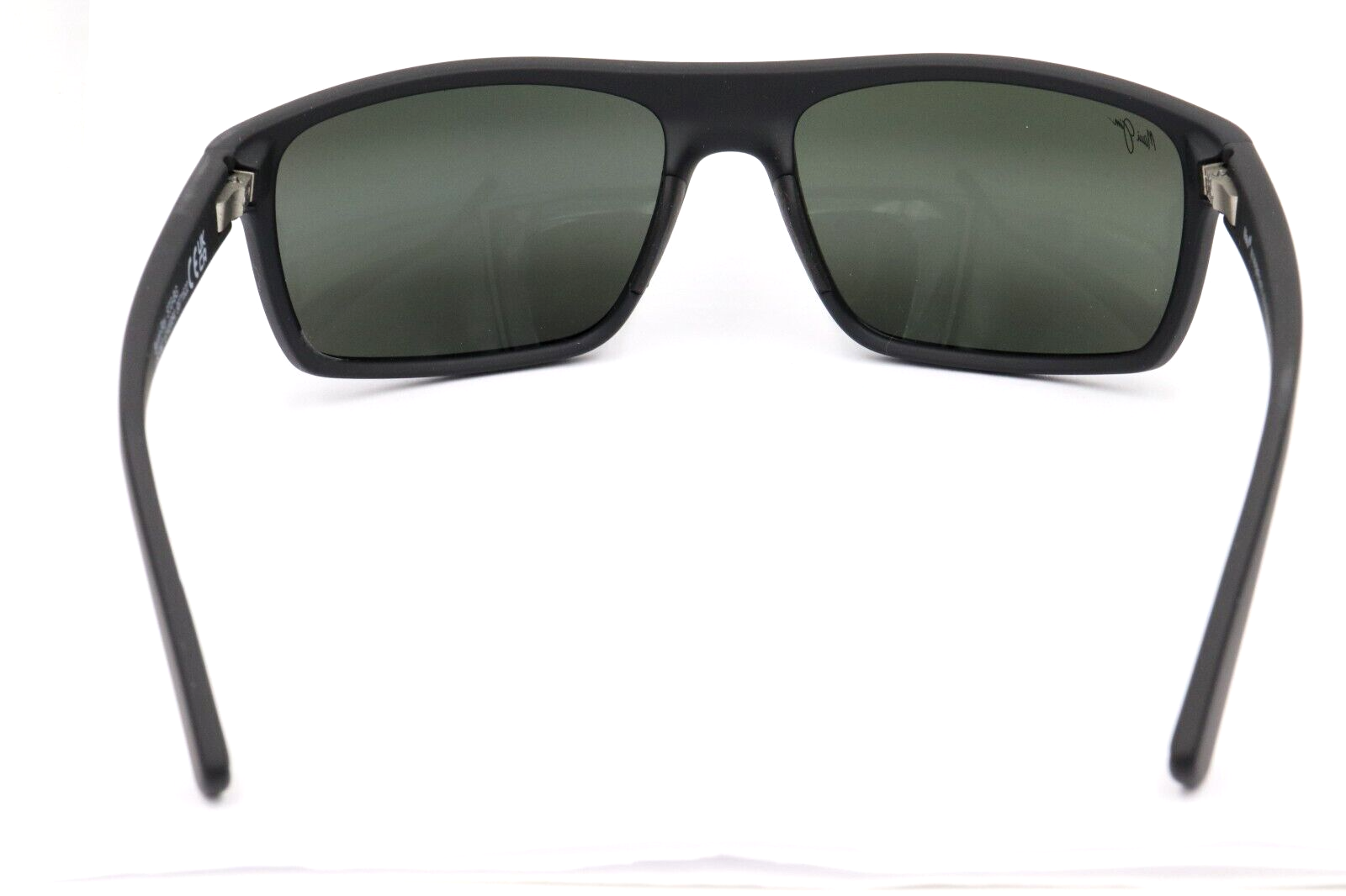 Pre-owned Maui Jim Byron Bay Gray Polarized Black Rubber Wrap Sunglasses 746-02mr $279 In Neutral Gray