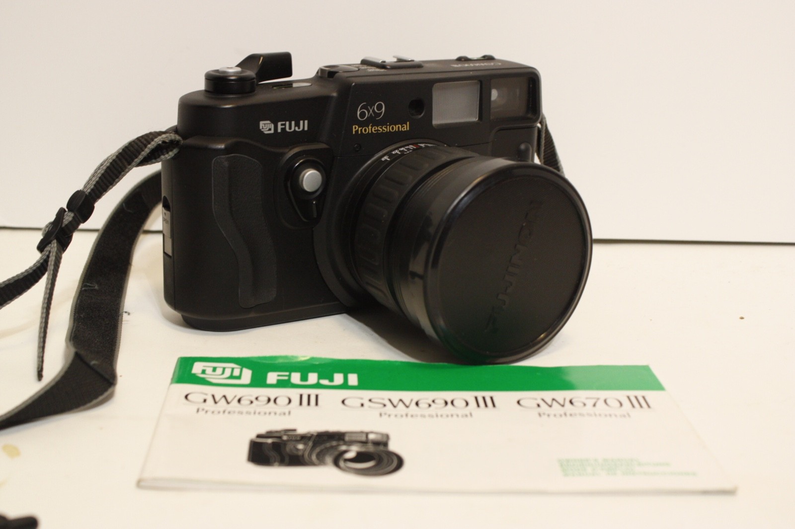 ❖　FUJI GSW690　Ⅲ　Professional 　ブローニ6x9 Near Mint] Fuji Fujifilm GW690 Pro III 6x9 Medium Film