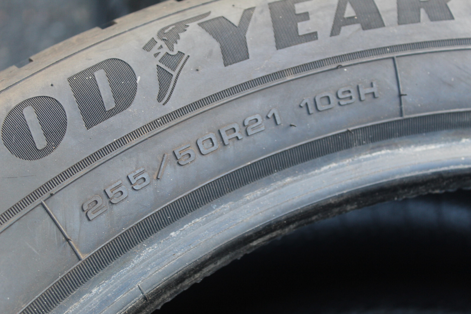 255 50 21 Goodyear, Winter, M+S, 109H, x2 A Pair 7.0mm (F1_tyres) L3073