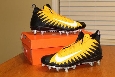 mens football cleats size 11