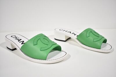 Pre-owned Chanel 22s Green Calfskin Leather White Cc Logo Mules Slide Sandal Heel Flat 37